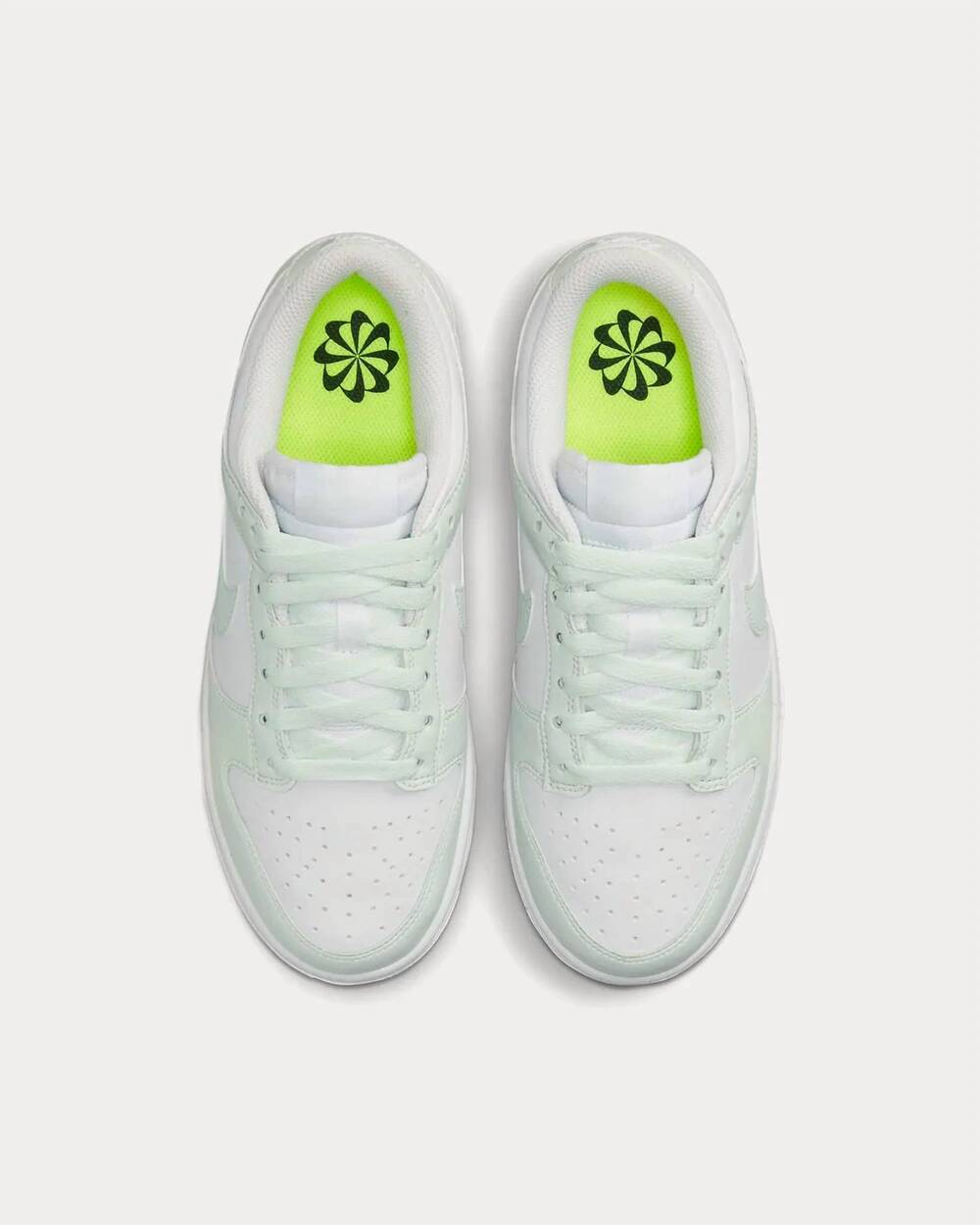 NEW NIKE women's dunk low sneakers in mint - Picture 5 of 6